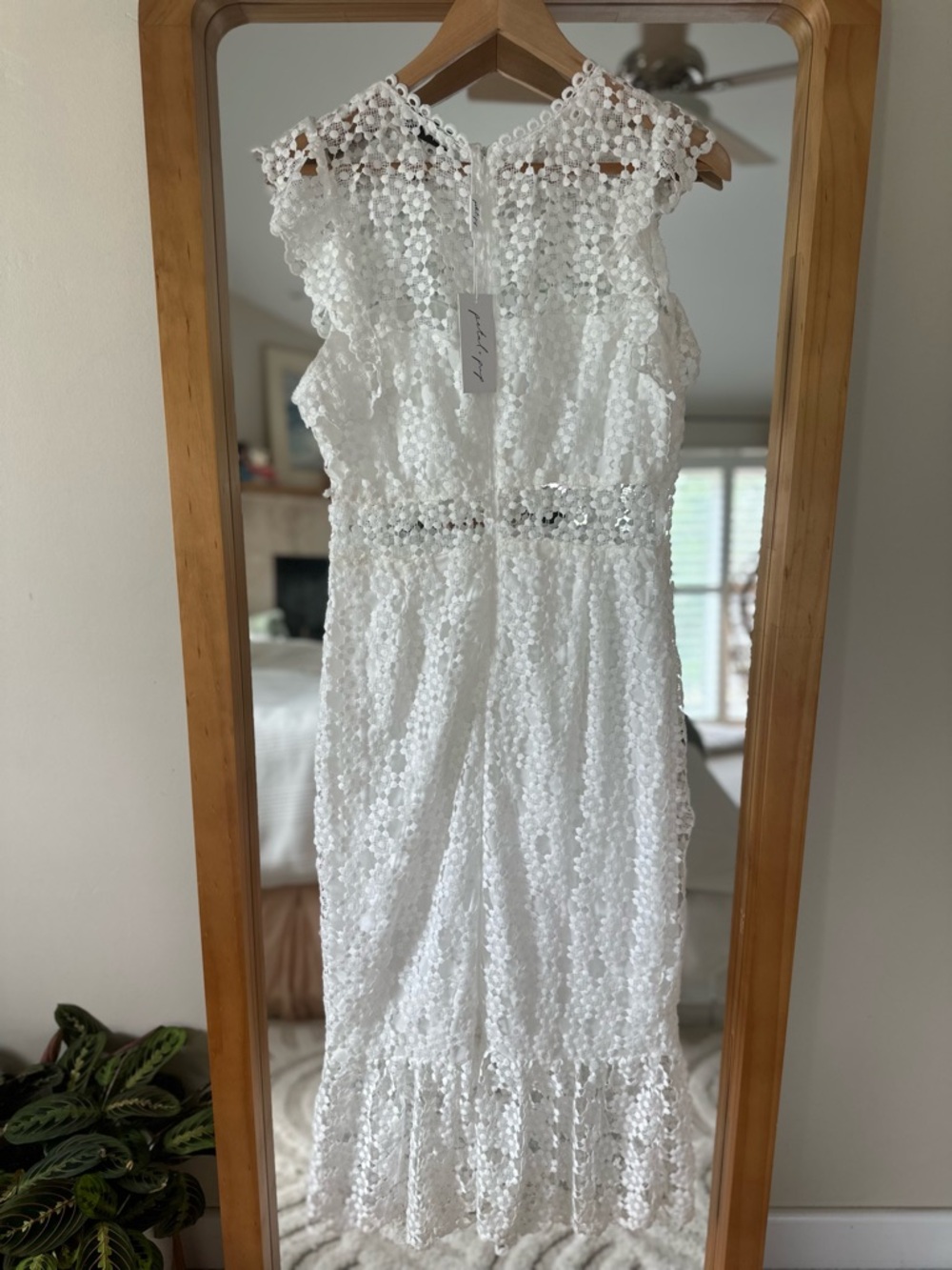 Petal & Pup White Lace Midi Dress - Picture 6 of 13